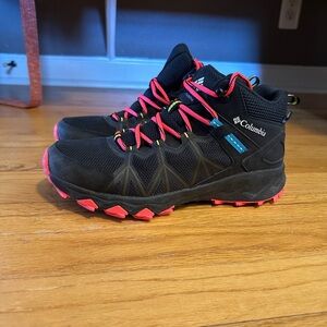 Columbia Women's Peakfreak
Il Mid Outdry hiking boot